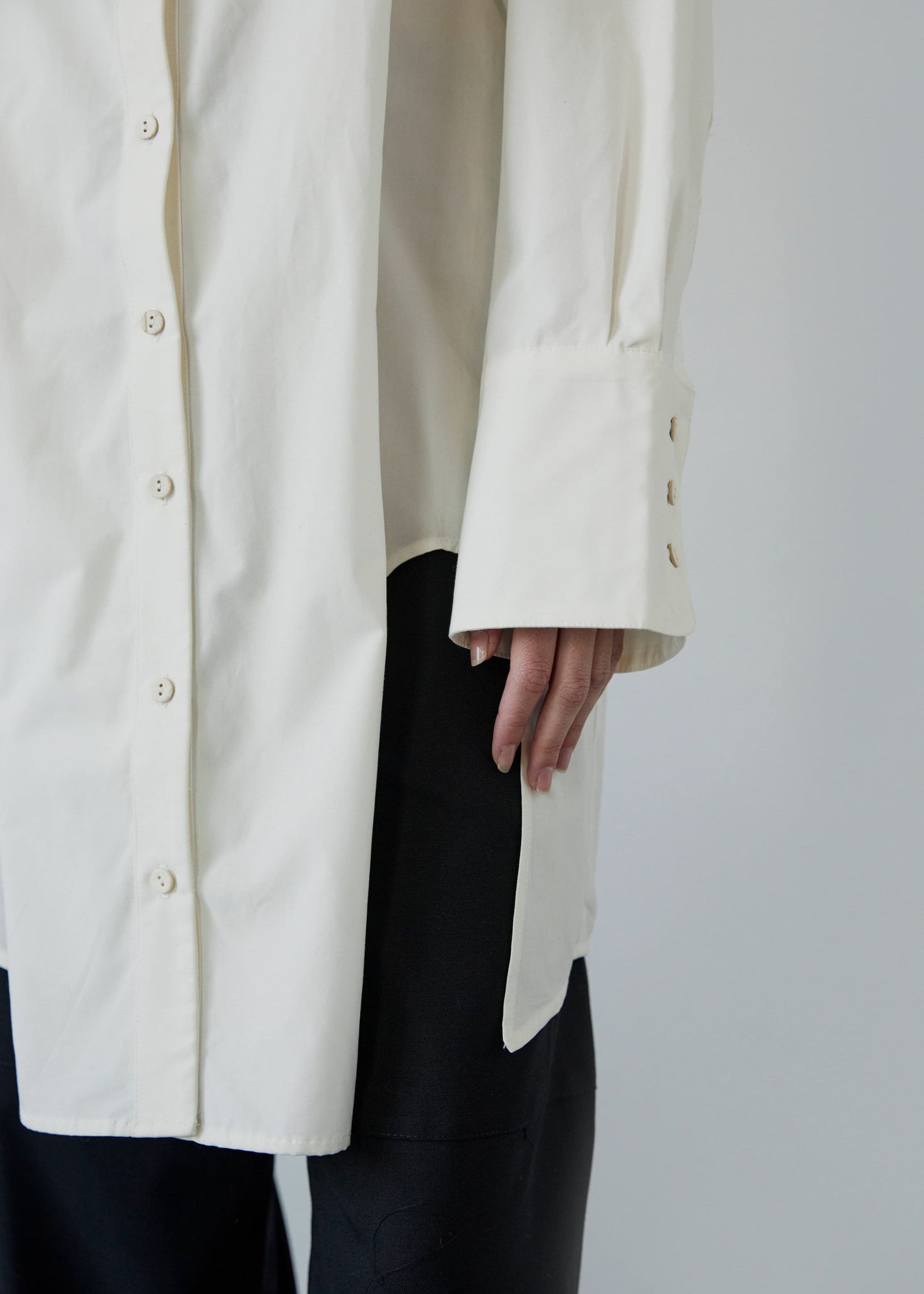 YARA WHITE PEARL COTTON LONG SHIRT