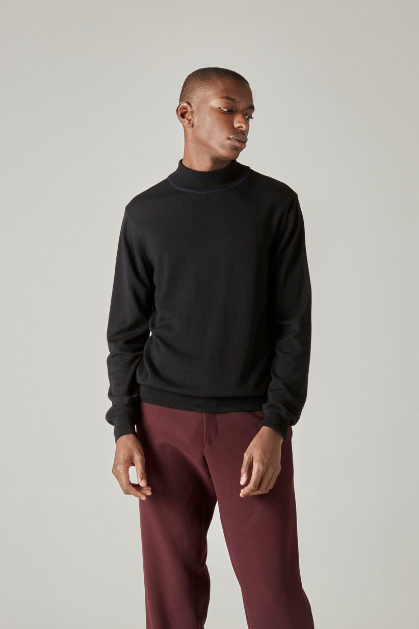 IVORY BLACK MERINO WOOL KNITWEAR